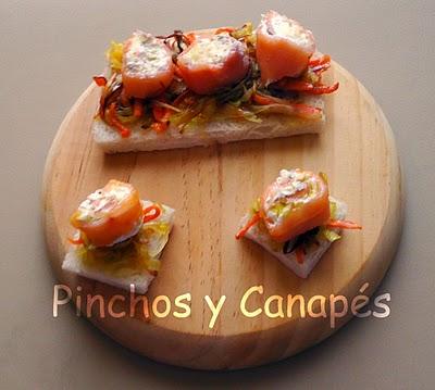 PINCHO DE SALMÓN AHUMADO CON QUESO PHILADELPHIA Y AVELLANAS