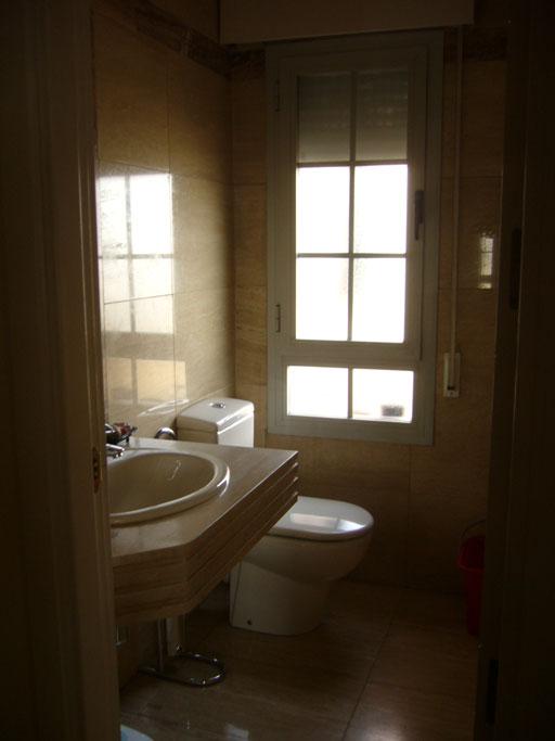 Interiorismo A-cero en un apartamento de Conde Orgaz, Madrid