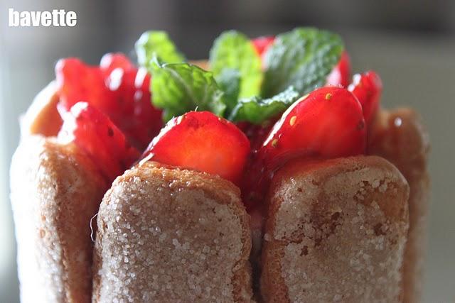 Charlotte con crema de mascarpone y freson