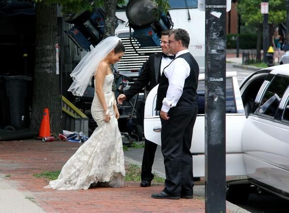 Mila Kunis y Mark Wahlberg en el set de Ted