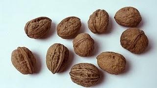 El yogur y los frutos secos para adelgazar con el paso del tiempo