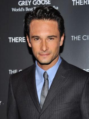 Rodrigo Santoro se une a What to Expect When You’re Expecting