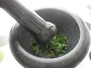 Lomos de merluza con gambas al vino blanco