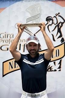 Manuel Inman gana de punta a punta en León