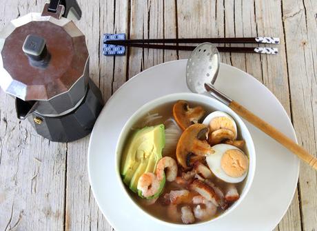 caldo dashi para ramen cafetera