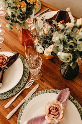 Mesa de boda sin mantel