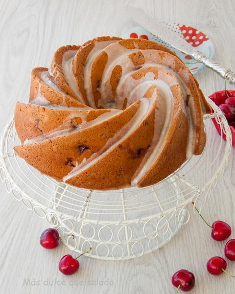 Mi Bizcocho favorito de queso y cerezas. Cheesy Cherry Bundt Cake. Mi Bizcocho favorito de queso y cerezas. Cheesy Cherry Bundt Cake.