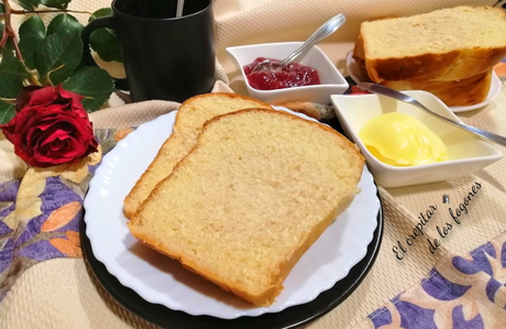 PAN DE MOLDE CON YOGUR GRIEGO PAN DE MOLDE CON YOGUR GRIEGO