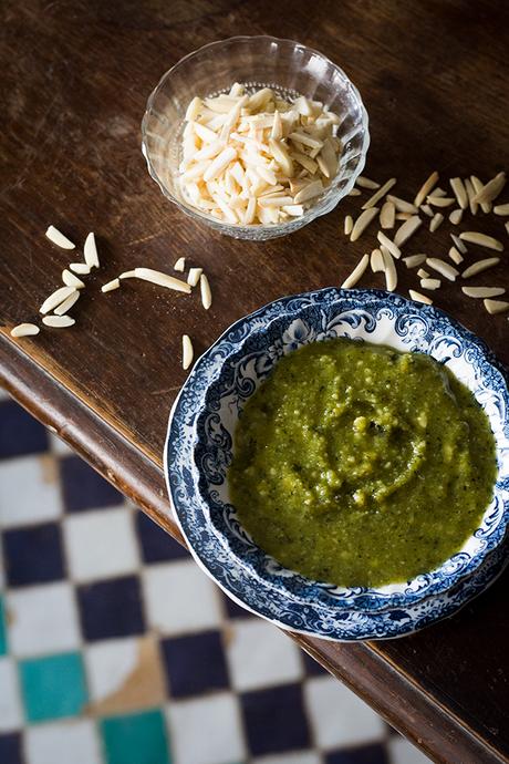 PESTO SUAVE DE ALMENDRAS