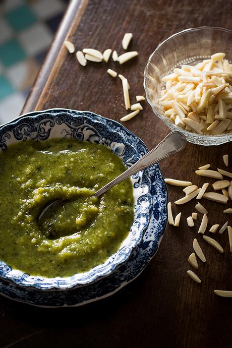 PESTO SUAVE DE ALMENDRAS