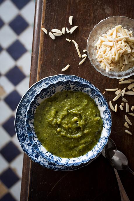 PESTO SUAVE DE ALMENDRAS