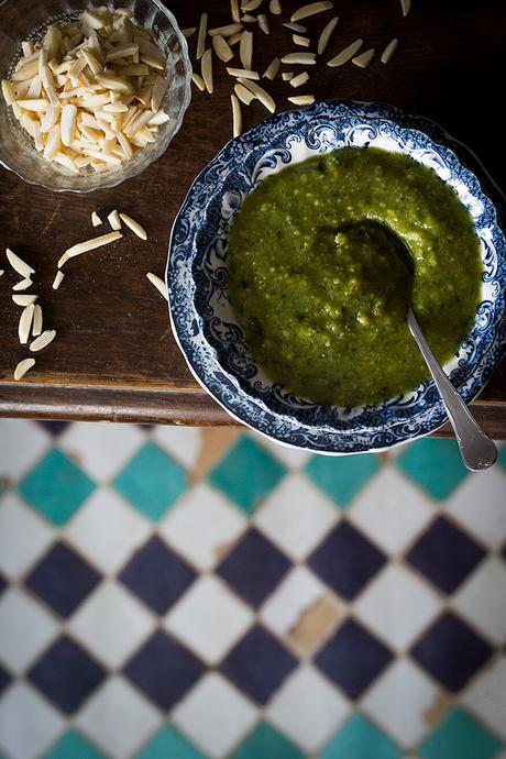 PESTO SUAVE DE ALMENDRAS