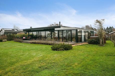 viviendas de vacaciones summer house scandinavian architecture nordic architecture denmark sommerhus danish architecture casa nórdica junto al mar casa moderna casa en selandia casa en la playa casa de verano alquiler casa de diseño casa danesa casa con muros de cristal beach house scandinavia beach house arquitectura danesa viviendas de vacaciones summer house scandinavian architecture nordic architecture denmark sommerhus danish architecture casa nórdica junto al mar casa moderna casa en selandia casa en la playa casa de verano alquiler casa de diseño casa danesa casa con muros de cristal beach house scandinavia beach house arquitectura danesa