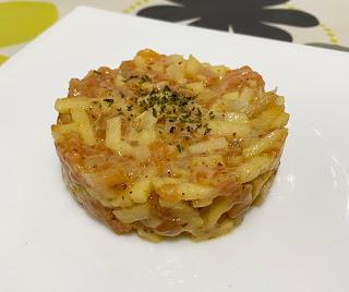 Tartar de salmón y manzana a la mostaza