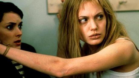 En 1999 Winona Rider y Angelina Jolie protagonizaron 'Inocencia interrumpida', película en la que se abordaba el trastorno límite de la personalidad.