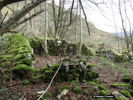Llamo-Llampaza-Llazarandín-Picu Santiago-Minas de Texeo