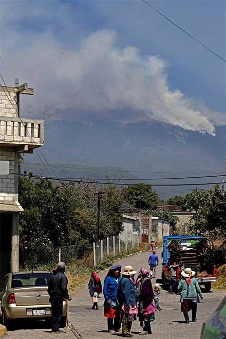 Faldas Del Volcan Iztaccihuatl