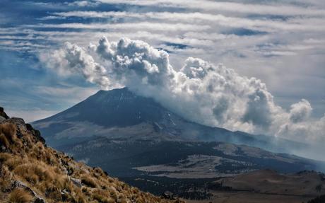 Faldas Del Volcan Iztaccihuatl