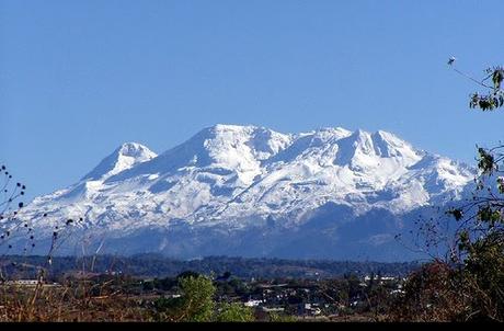 Faldas Del Volcan Iztaccihuatl