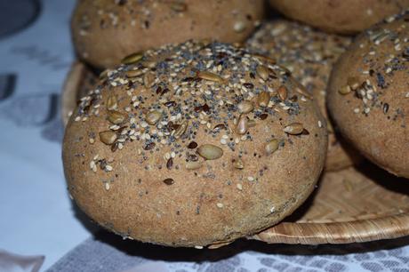 Panecillos de hamburguesas con harina de sarraceno