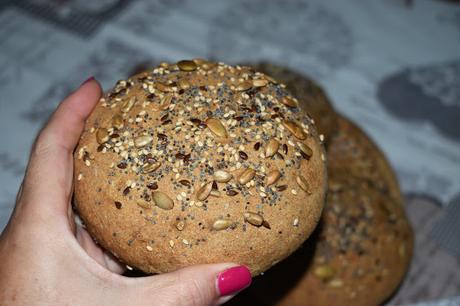 Panecillos de hamburguesas con harina de sarraceno Panecillos de hamburguesas con harina de sarraceno