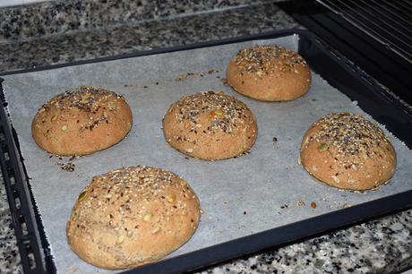 Panecillos de hamburguesas con harina de sarraceno