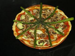PIZZA SIN GLUTÉN DE ESPÁRRAGOS Y CHAMPIÑONES