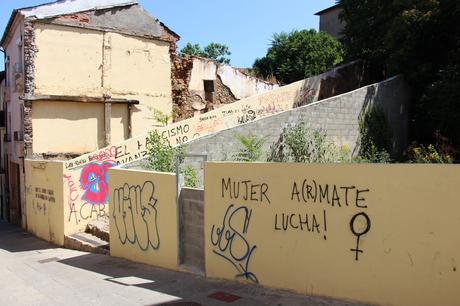 El Ayuntamiento comienza una campaña de eliminación de pintadas y grafitis en el Rañadero y el Casco Antiguo