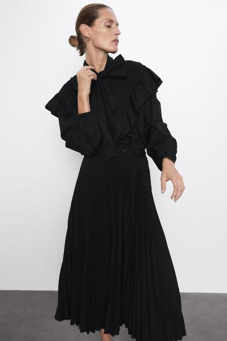 Combinar Falda Plisada Negra Zara