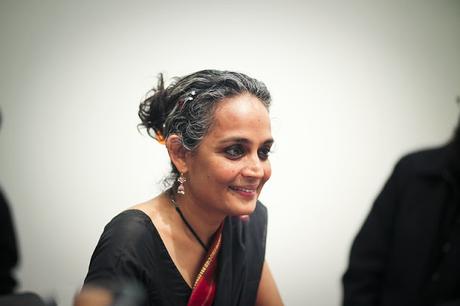 El dios de las pequeñas cosas y El ministerio de la felicidad suprema - Arundhati Roy