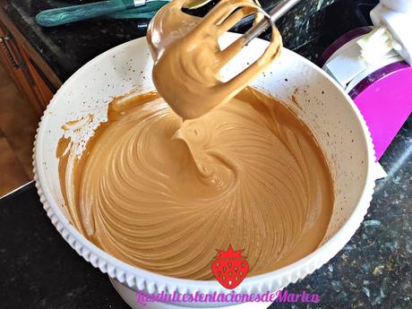 Mousse de Chocolate Blanco con Crema de Café Mousse de Chocolate Blanco con Crema de Café