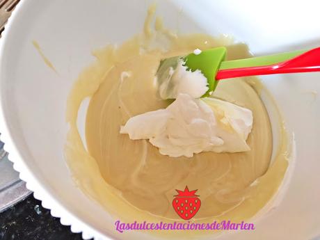 Mousse de Chocolate Blanco con Crema de Café Mousse de Chocolate Blanco con Crema de Café