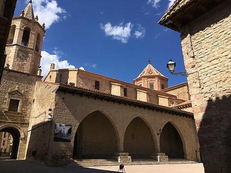 turismo de cercanía en Teruel, fachada de Cantavieja