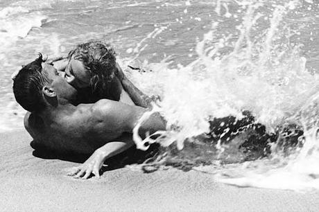 [A VUELAPLUMA] Besos