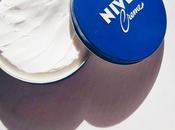 Nivea creme, lata azul conocida.