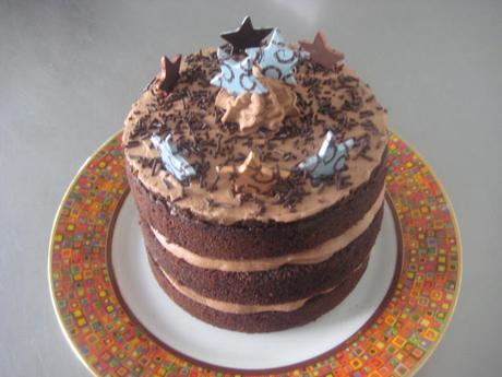 LAYER CAKE DE  BIZCOCHO DE CHOCOLATE Y TRUFA