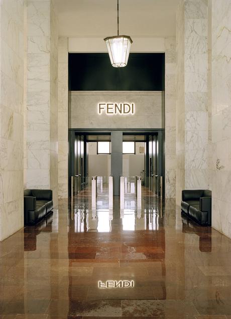 Así ha reconvertido Fendi un icono fascista en un centro neurálgico de la moda