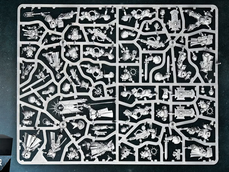 Presentación de la caja básica de W40K 9ª ed (Parte I)