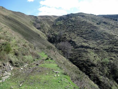 Villamer-Valle Canales-Caneo-Llosoriu-Pozu l.lobos los Caleyinos-Valle la Raíz