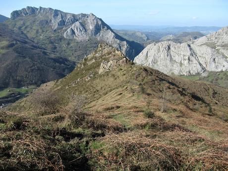 Villamer-Valle Canales-Caneo-Llosoriu-Pozu l.lobos los Caleyinos-Valle la Raíz