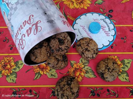 GALLETAS DE CHOCOLATE (CRISPY AND CHEWY) GALLETAS DE CHOCOLATE (CRISPY AND CHEWY)