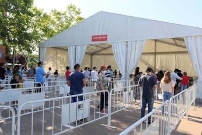 Guerra de tests entre el PP y el Ministerio de Sanidad; el ex rey Juan Carlos, bajo investigación judicial y dos catalanes (el cantante Pau Donés y la actriz Rosa María Sardá), vencidos por el cáncer. Guerra de tests entre el PP y el Ministerio de Sanidad; el ex rey Juan Carlos, bajo investigación judicial y dos catalanes (el cantante Pau Donés y la actriz Rosa María Sardá), vencidos por el cáncer.