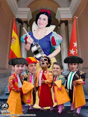 Guerra de tests entre el PP y el Ministerio de Sanidad; el ex rey Juan Carlos, bajo investigación judicial y dos catalanes (el cantante Pau Donés y la actriz Rosa María Sardá), vencidos por el cáncer. Guerra de tests entre el PP y el Ministerio de Sanidad; el ex rey Juan Carlos, bajo investigación judicial y dos catalanes (el cantante Pau Donés y la actriz Rosa María Sardá), vencidos por el cáncer.