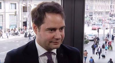 Guerra de tests entre el PP y el Ministerio de Sanidad; el ex rey Juan Carlos, bajo investigación judicial y dos catalanes (el cantante Pau Donés y la actriz Rosa María Sardá), vencidos por el cáncer. Guerra de tests entre el PP y el Ministerio de Sanidad; el ex rey Juan Carlos, bajo investigación judicial y dos catalanes (el cantante Pau Donés y la actriz Rosa María Sardá), vencidos por el cáncer.