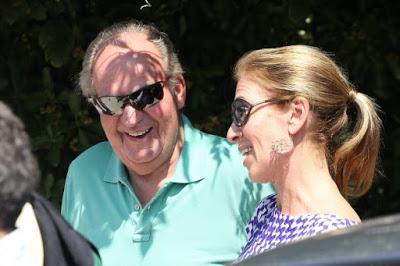 Guerra de tests entre el PP y el Ministerio de Sanidad; el ex rey Juan Carlos, bajo investigación judicial y dos catalanes (el cantante Pau Donés y la actriz Rosa María Sardá), vencidos por el cáncer. Guerra de tests entre el PP y el Ministerio de Sanidad; el ex rey Juan Carlos, bajo investigación judicial y dos catalanes (el cantante Pau Donés y la actriz Rosa María Sardá), vencidos por el cáncer.