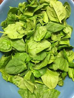 ENSALADA DE UVA  GORGONZOLA