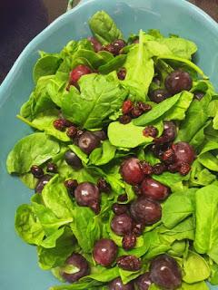 ENSALADA DE UVA  GORGONZOLA