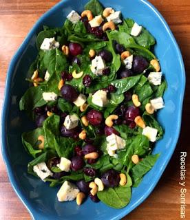 ENSALADA DE UVA  GORGONZOLA