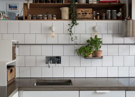 scandinavian kitchen vintage scandinavian apartment scandi kitchen piso viejo decoración piso con librería old kitchen muebles vintage muebles de cocina antiguos distribución diáfana decoración vintage cocina vieja charming vintage kitchen boho style bohemian style  