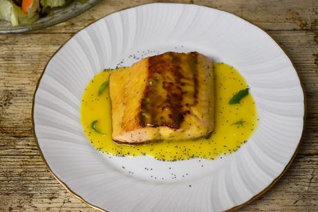 Salmón en salsa de naranja